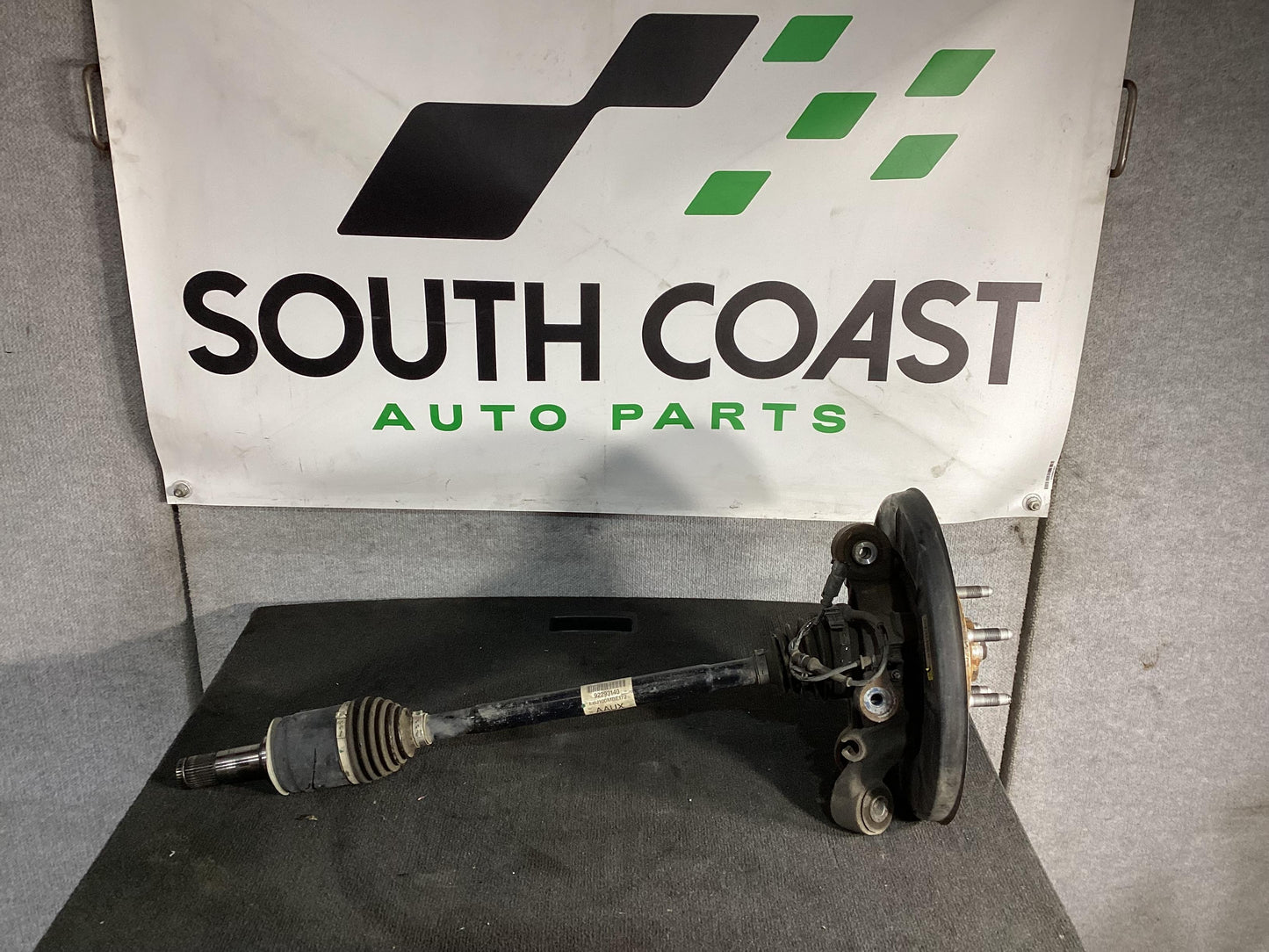 Holden Commodore VF  Left Drive Shaft 92293140
