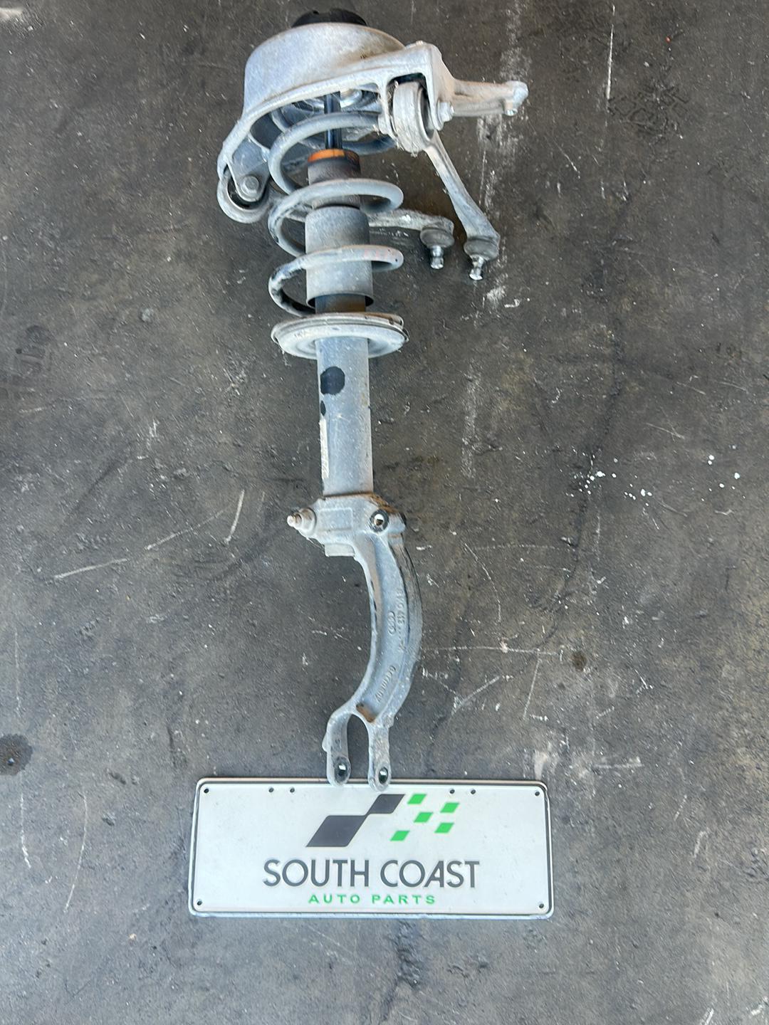 Audi A4 B8 WAUZZ8K9AA071441 Left Front Strut