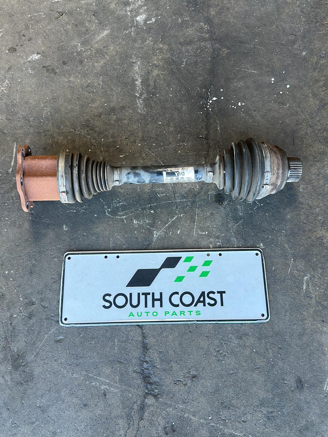 Audi A4 B8 WAUZZ8K9AA071441 Right Driveshaft