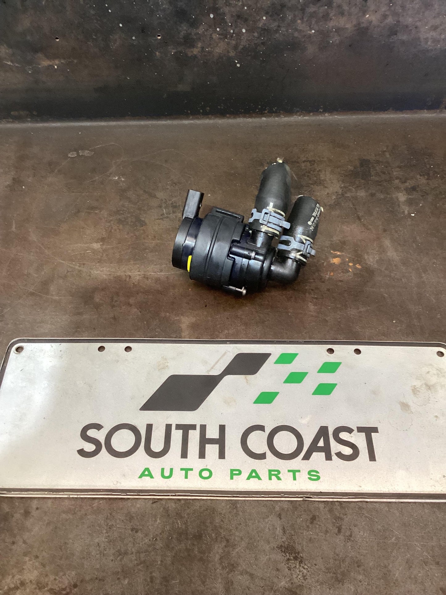 Volkswagen Amarok   Auxiliary Coolant Water Pump