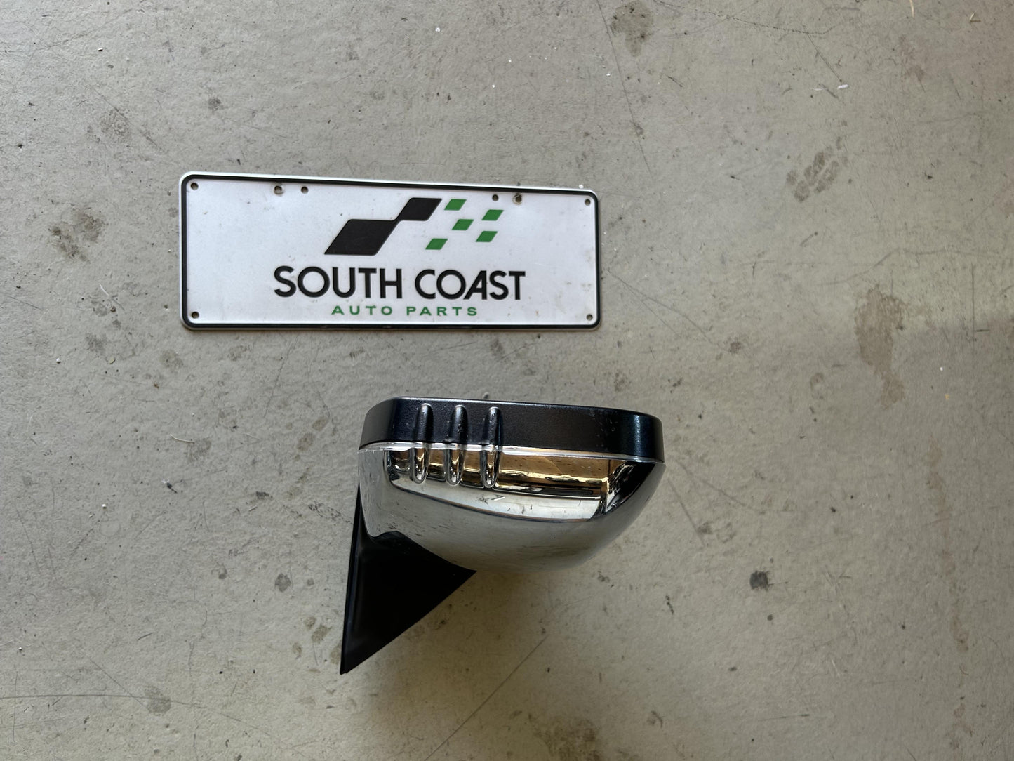 Mitsubishi Triton ML  Right Door Mirror e4012293
