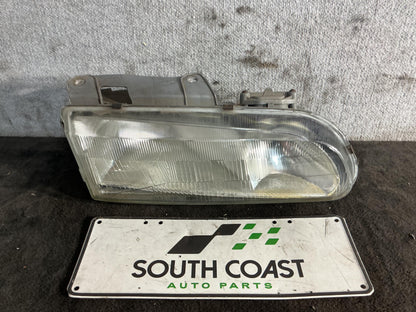 Holden Commodore VR 6H8VRK19HSL781543 Right Headlight 92048651