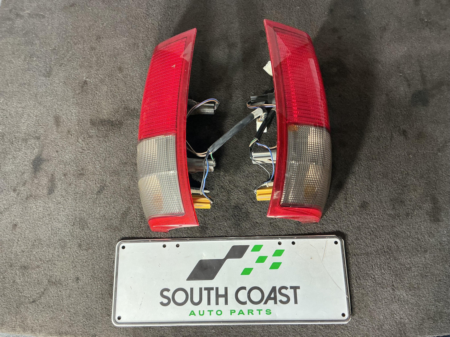 Holden Commodore VY  Taillight Set 92050746