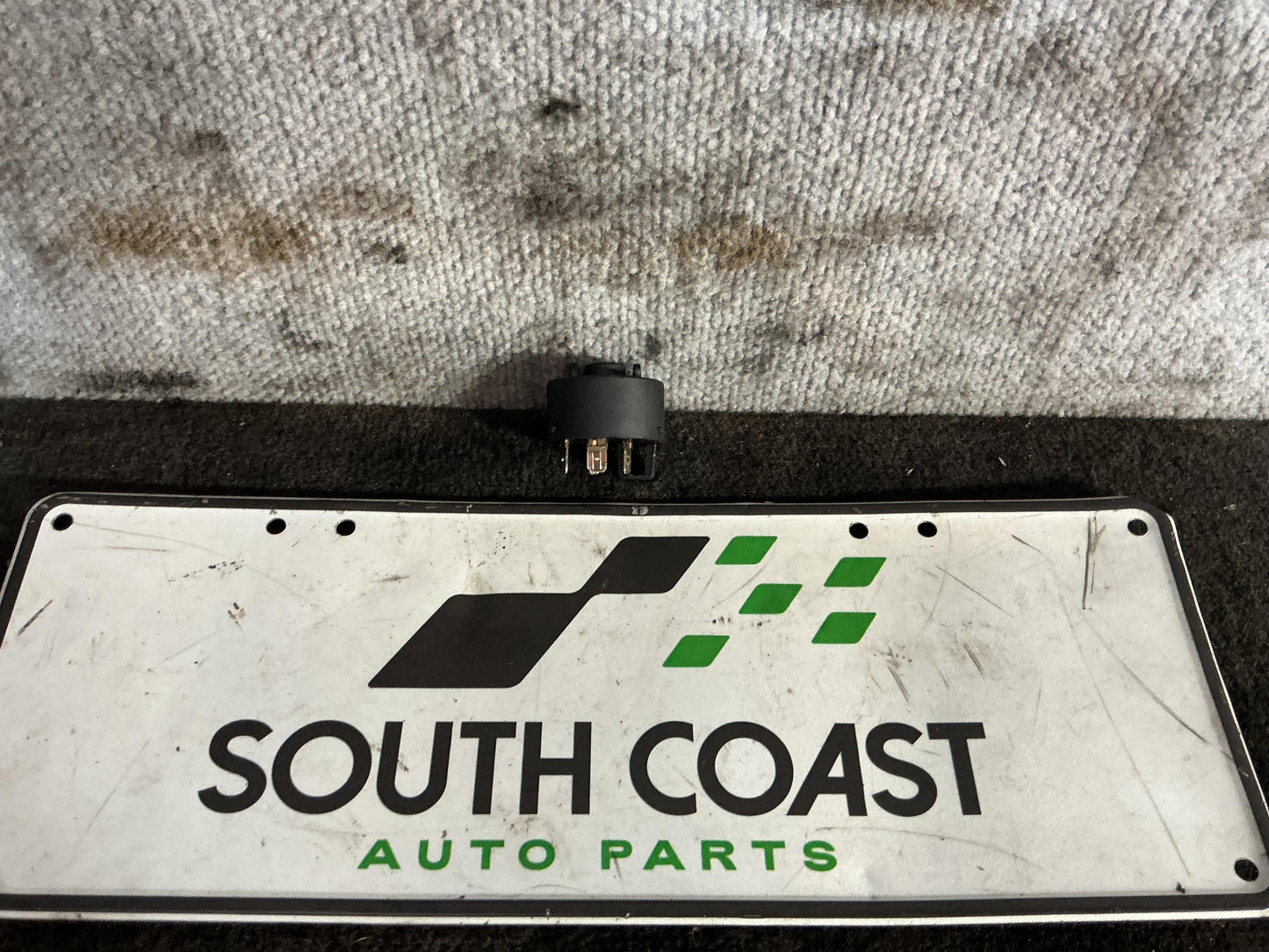 Holden Commodore VR 6H8VRK19HSL781543 Ignition Switch 92049906