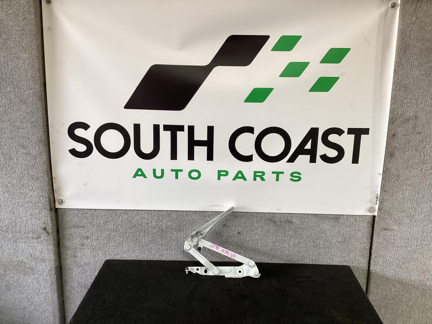2006 - 2010 Holden Commodore VE  Right Bonnet Hinge