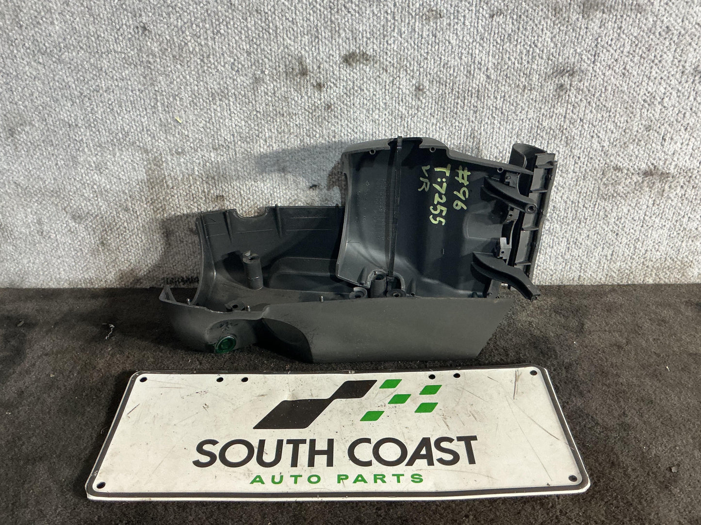 Holden Commodore VR 6H8VRK19HSL781543 Steering Column Shroud 92042571