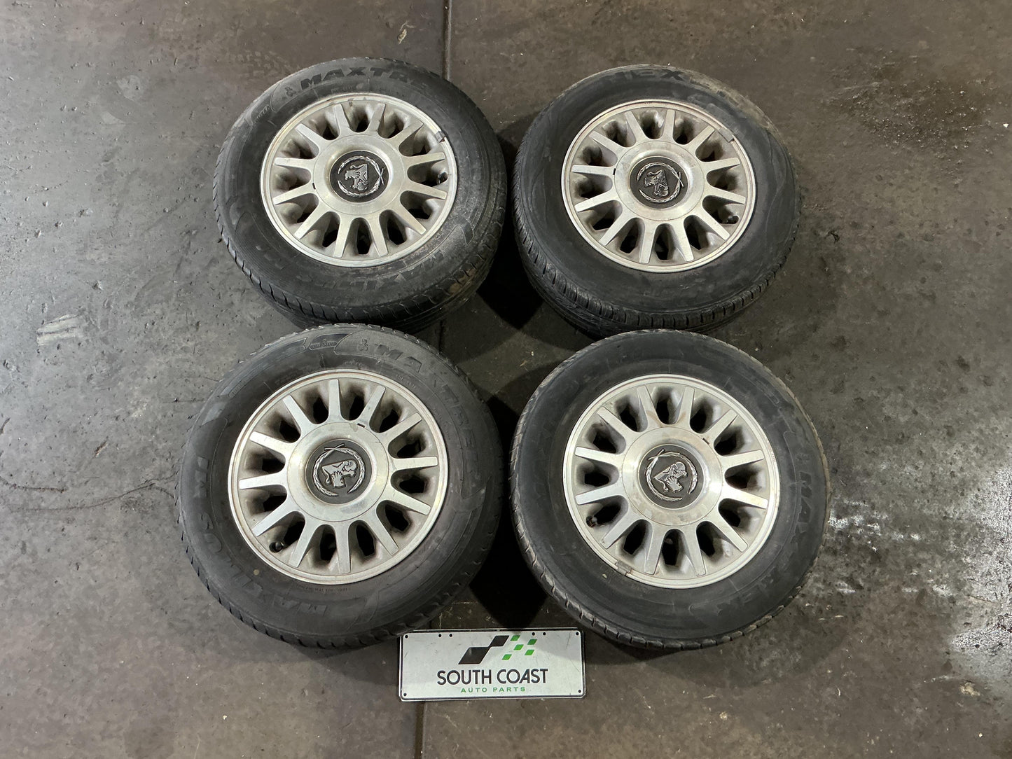Holden Commodore VR 6H8VRK19HSL781543 Wheel Set