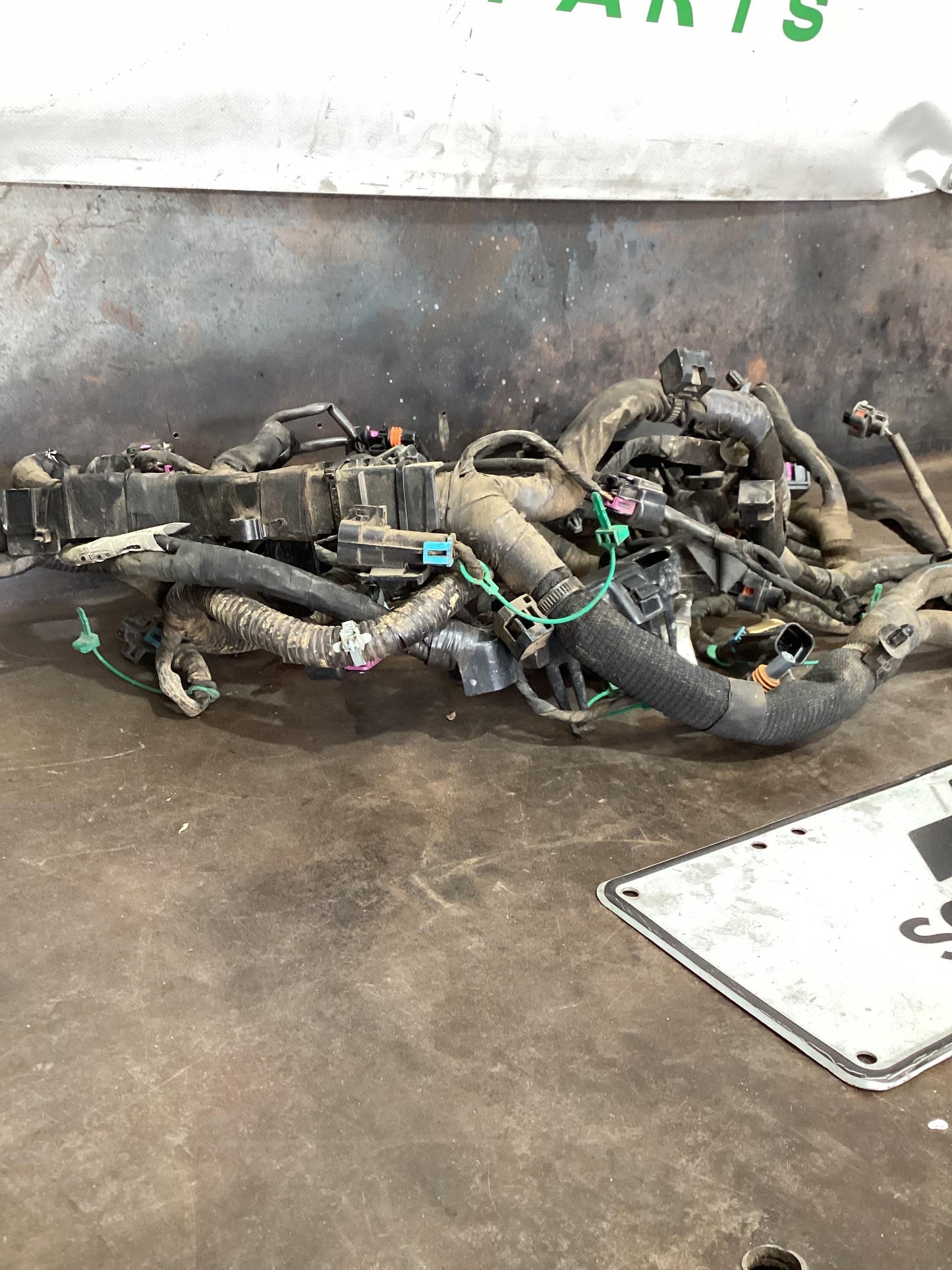Holden Commodore VF  Engine Wiring Harness 92279368