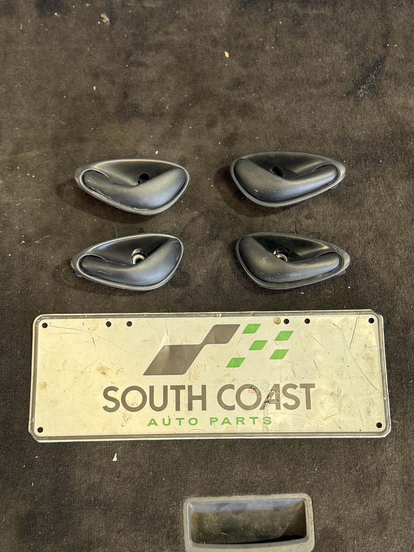 Holden Commodore VZ  Interior Handle Set 92055323