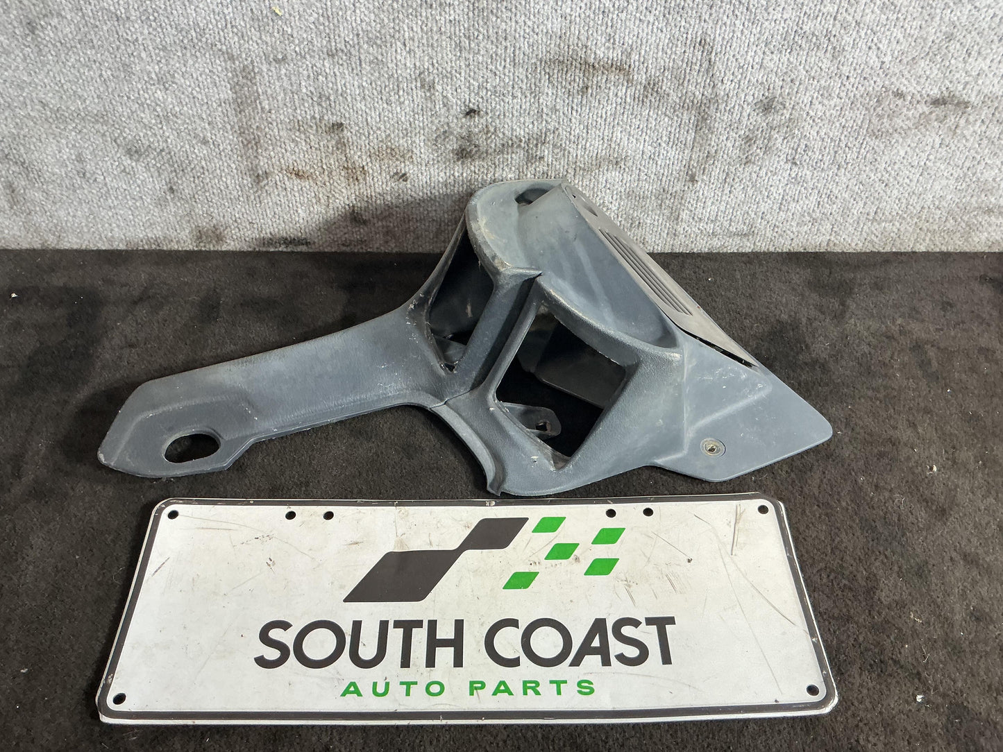 Holden Commodore VR 6H8VRK19HSL781543 A/C Vent Left 92052309