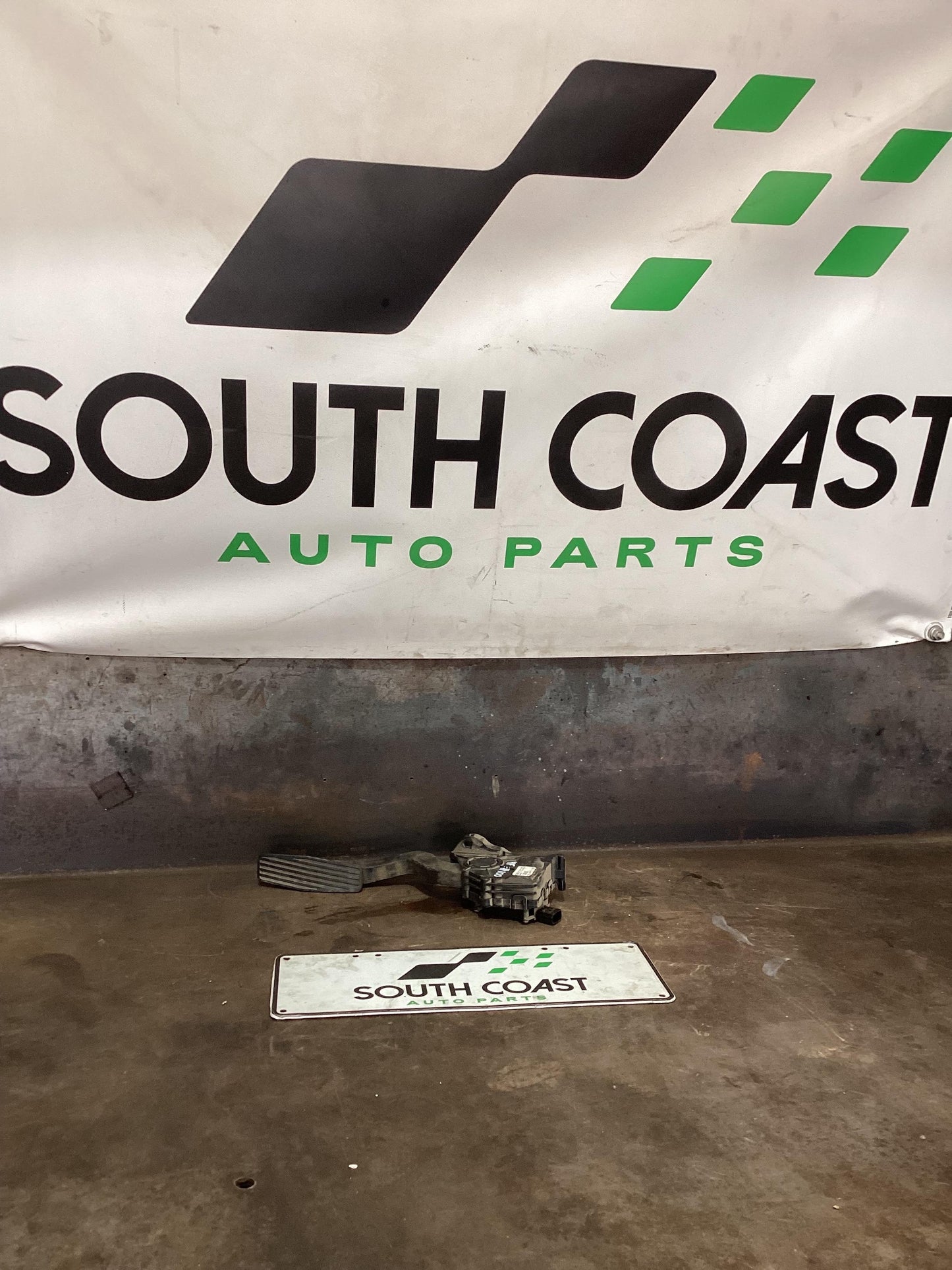 Holden Commodore VF  Accelerator Pedal 92256663