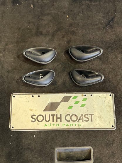 Holden Commodore VZ  Interior Handle Set 92055323