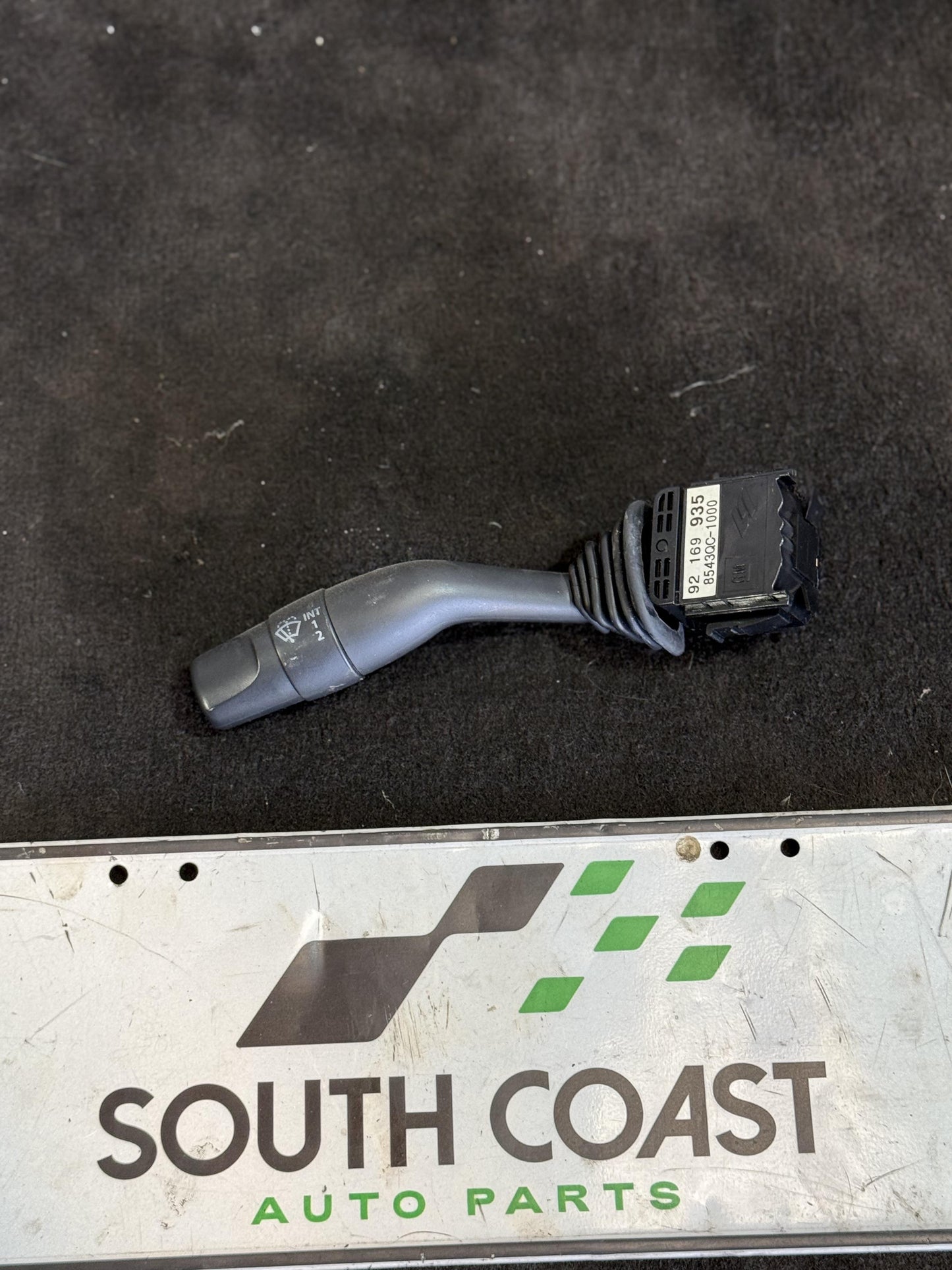 Holden Commodore VZ  Wiper Switch 92169935