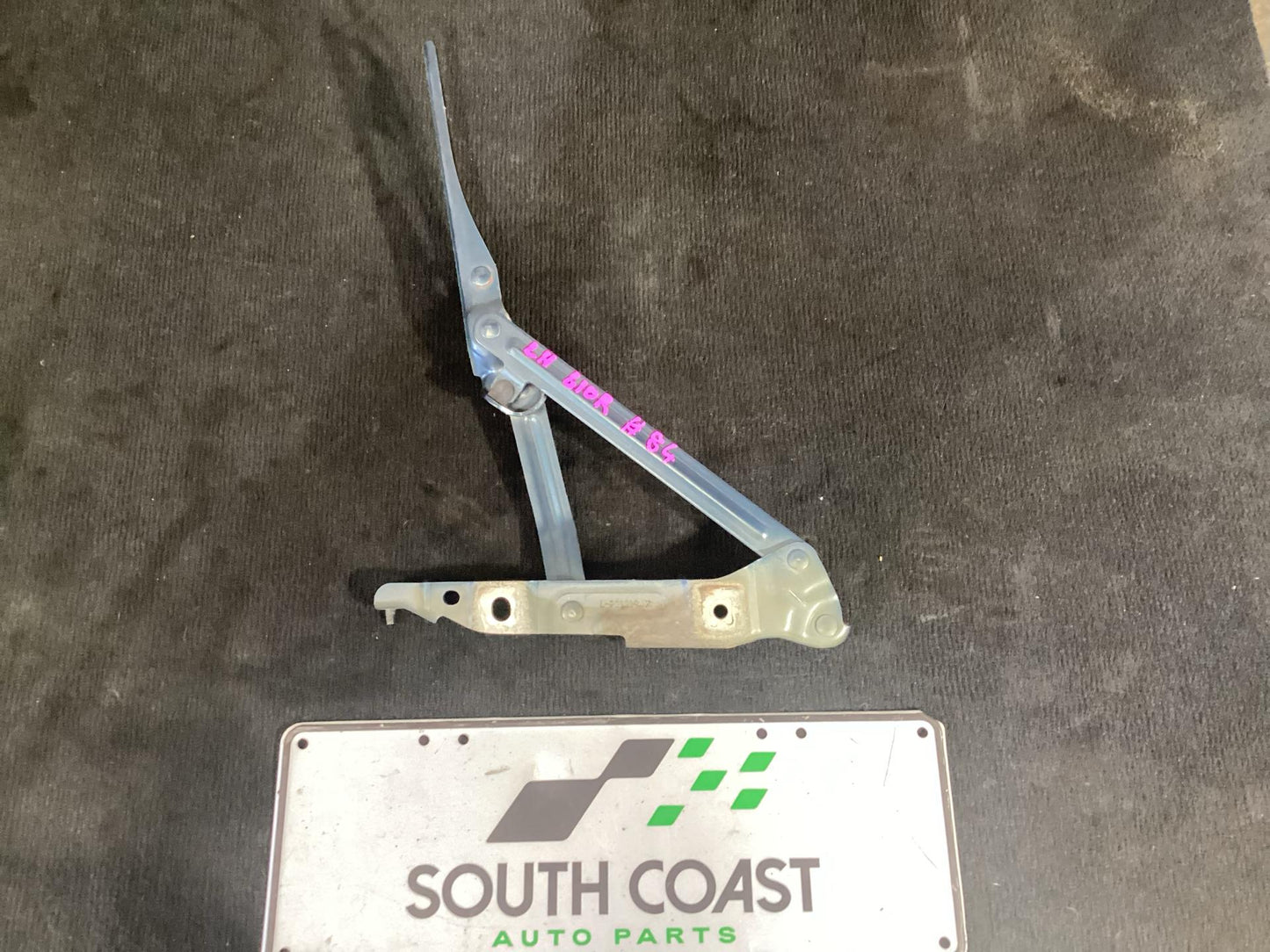 Holden Commodore   Left Boot Hinge 92121947