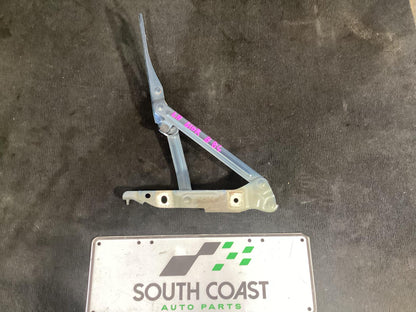 Holden Commodore   Left Boot Hinge 92121947