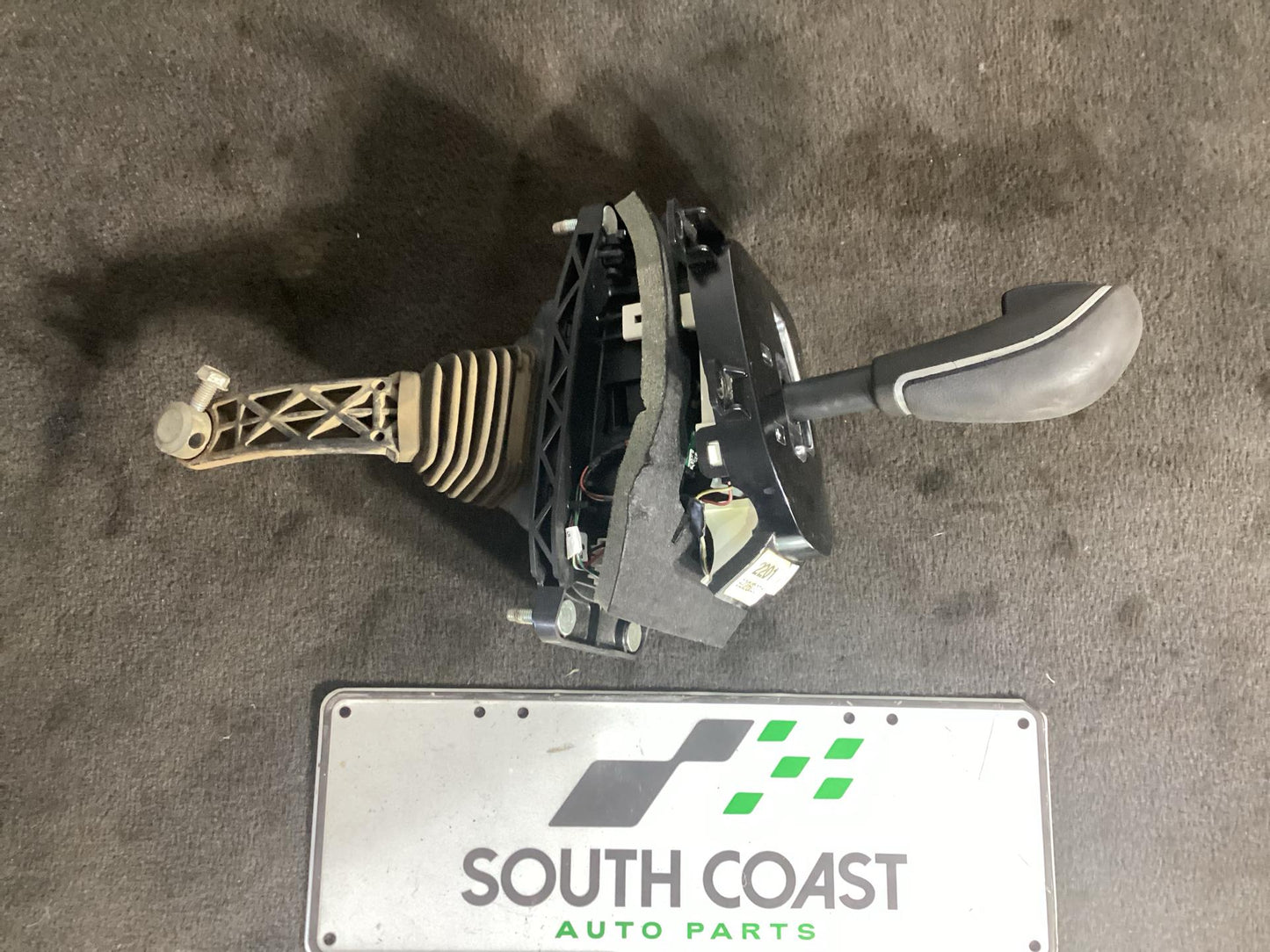 Holden Commodore   Gear Stick/Shifter 20338