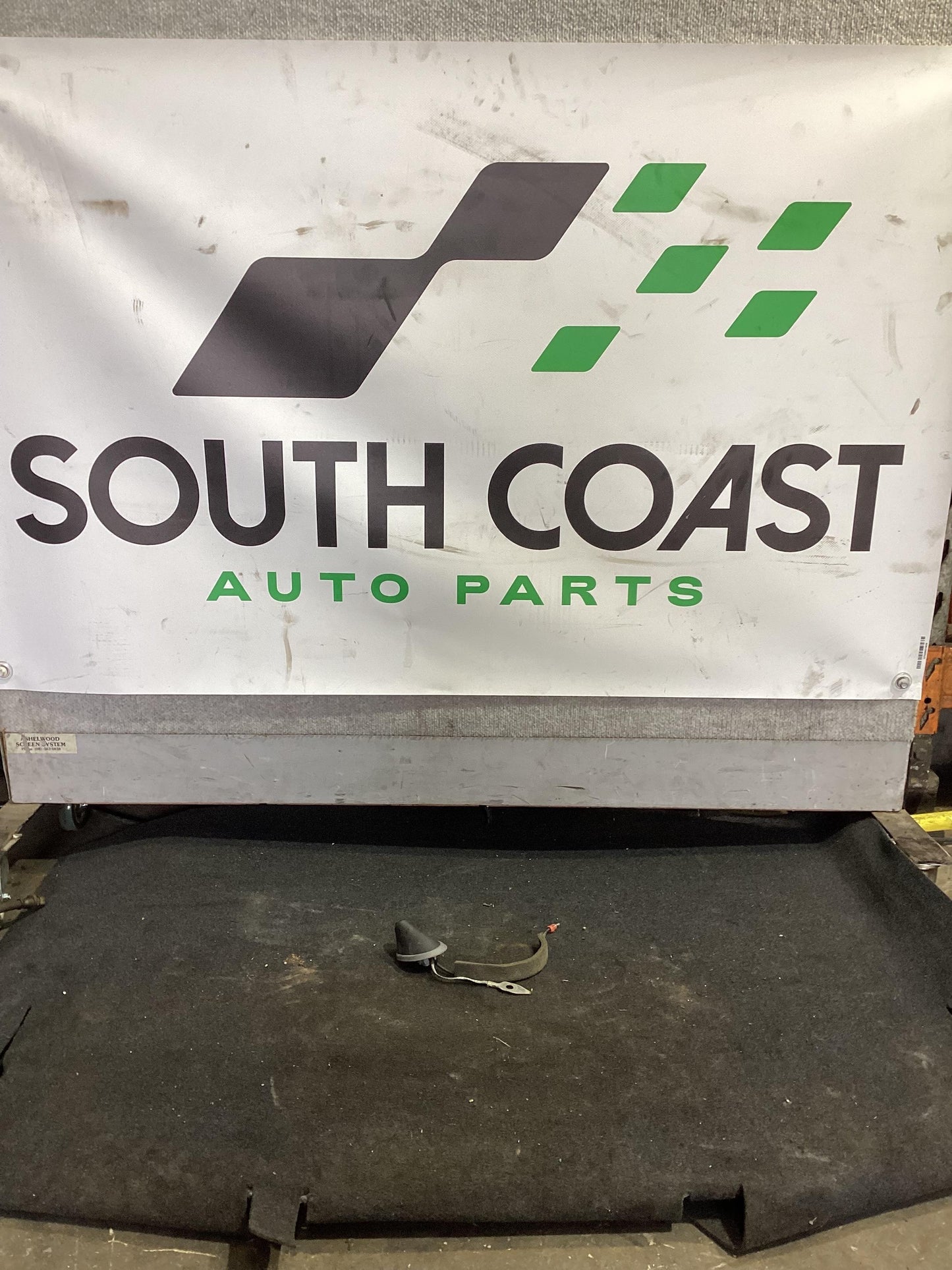 2006 - 2010 Holden Commodore VE  Electric Aerial