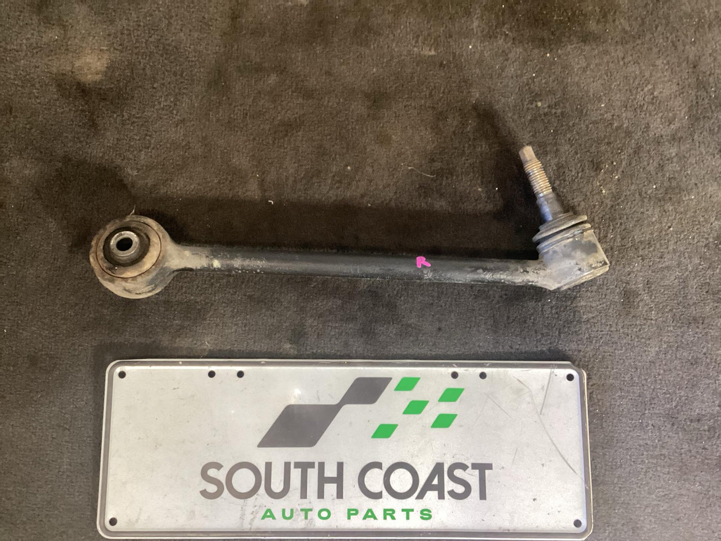 Holden Commodore   Right Front Lower Control Arm 92244052