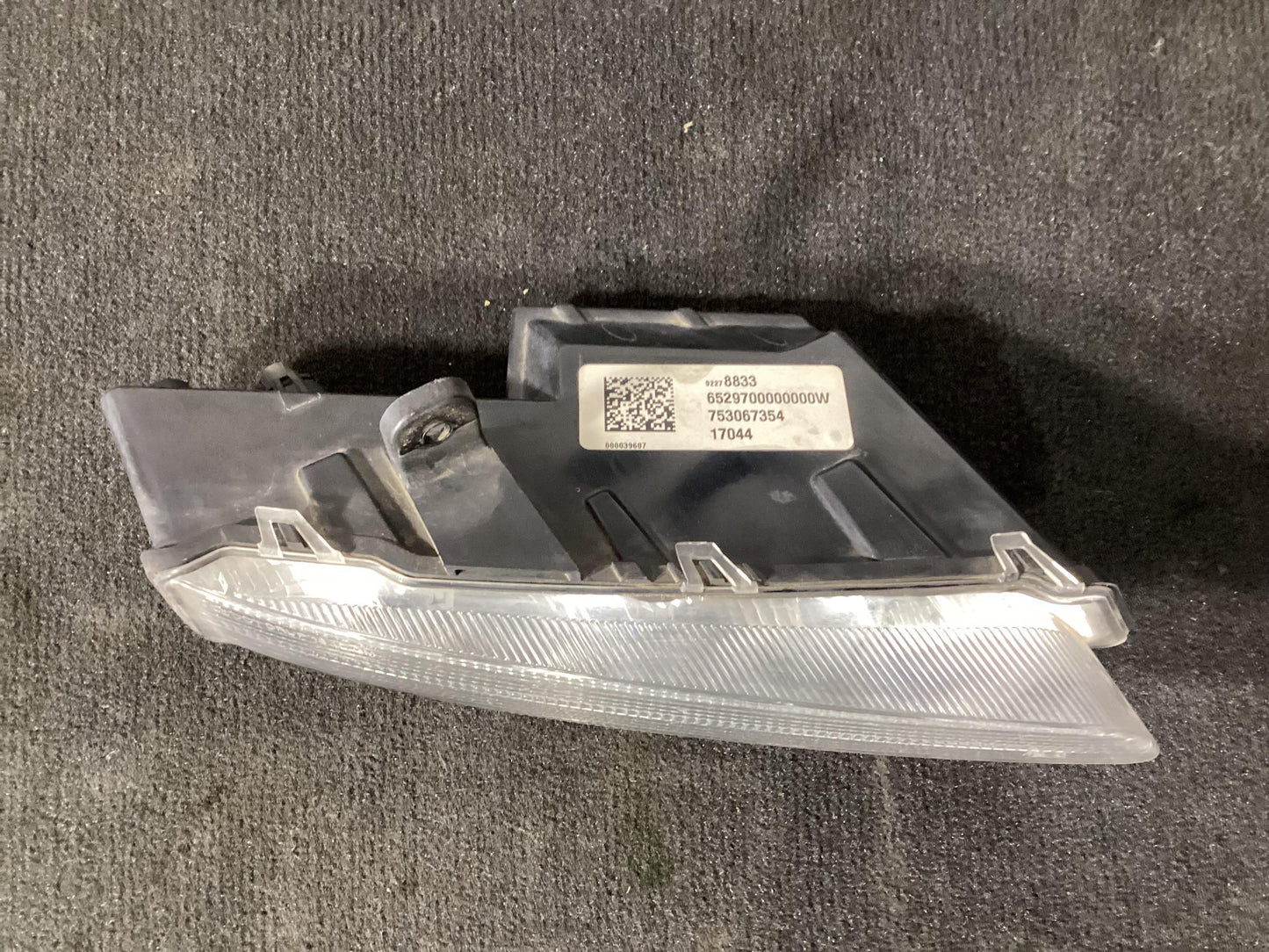 Holden Commodore VF  Right Daytime Driver Light 92278833