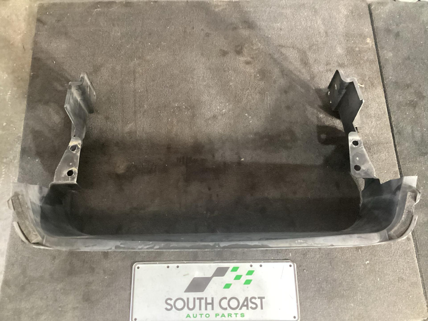 Holden Commodore VF  Air Dam 92456823