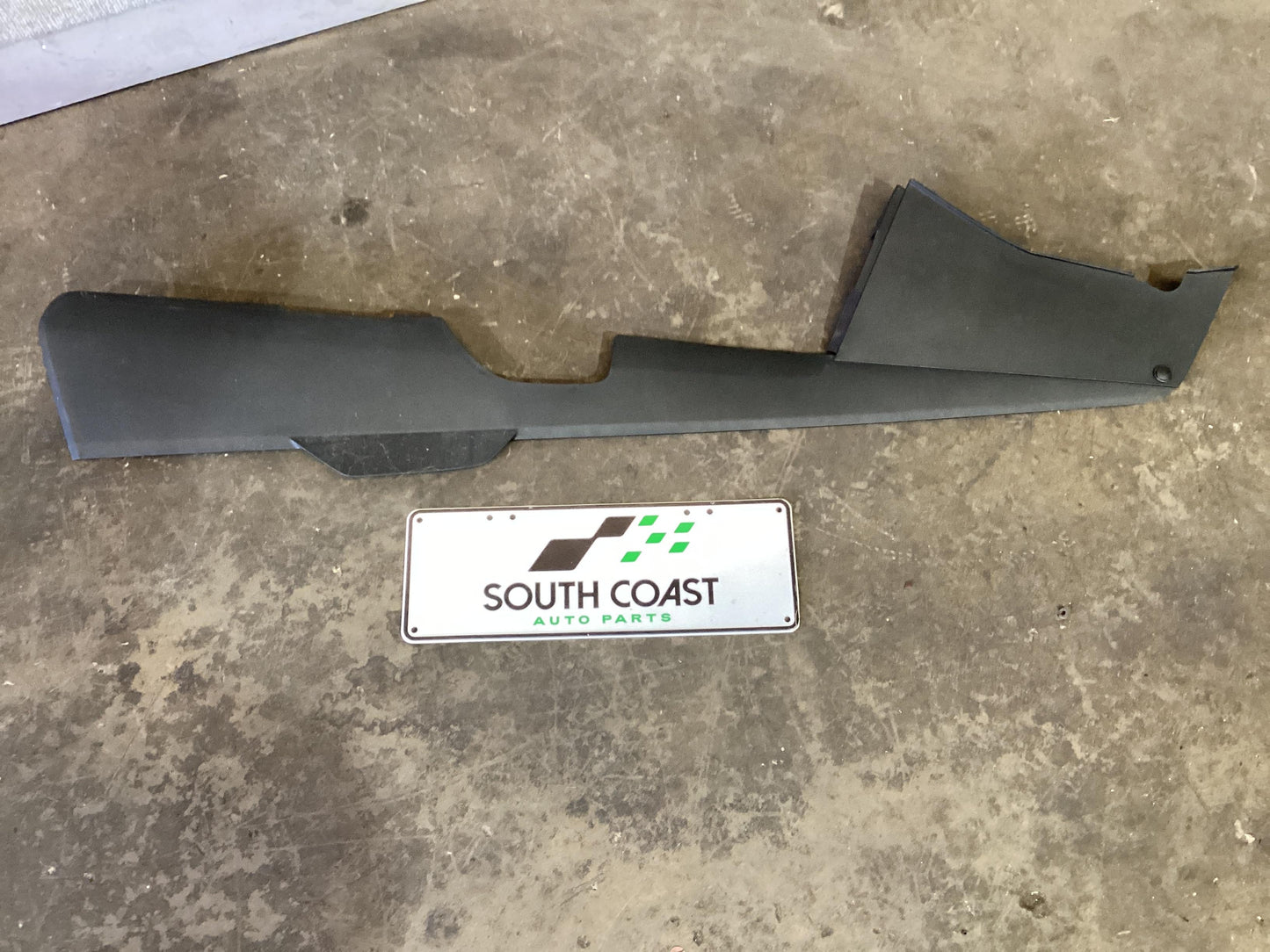 2012, Holden, Commodore, SV6 Sportwagon, VE, Right Centre Console Side Trim