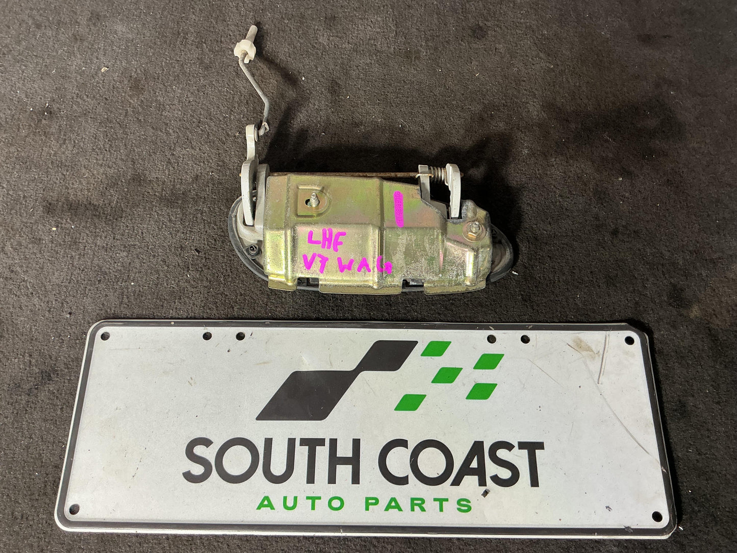 Holden Commodore VY  Left Front Exterior Door Handle 92056185