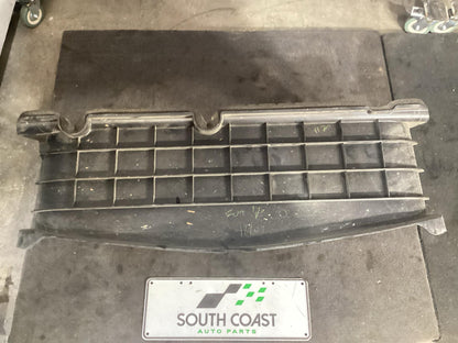 Holden Commodore VF  Air Dam 92456823
