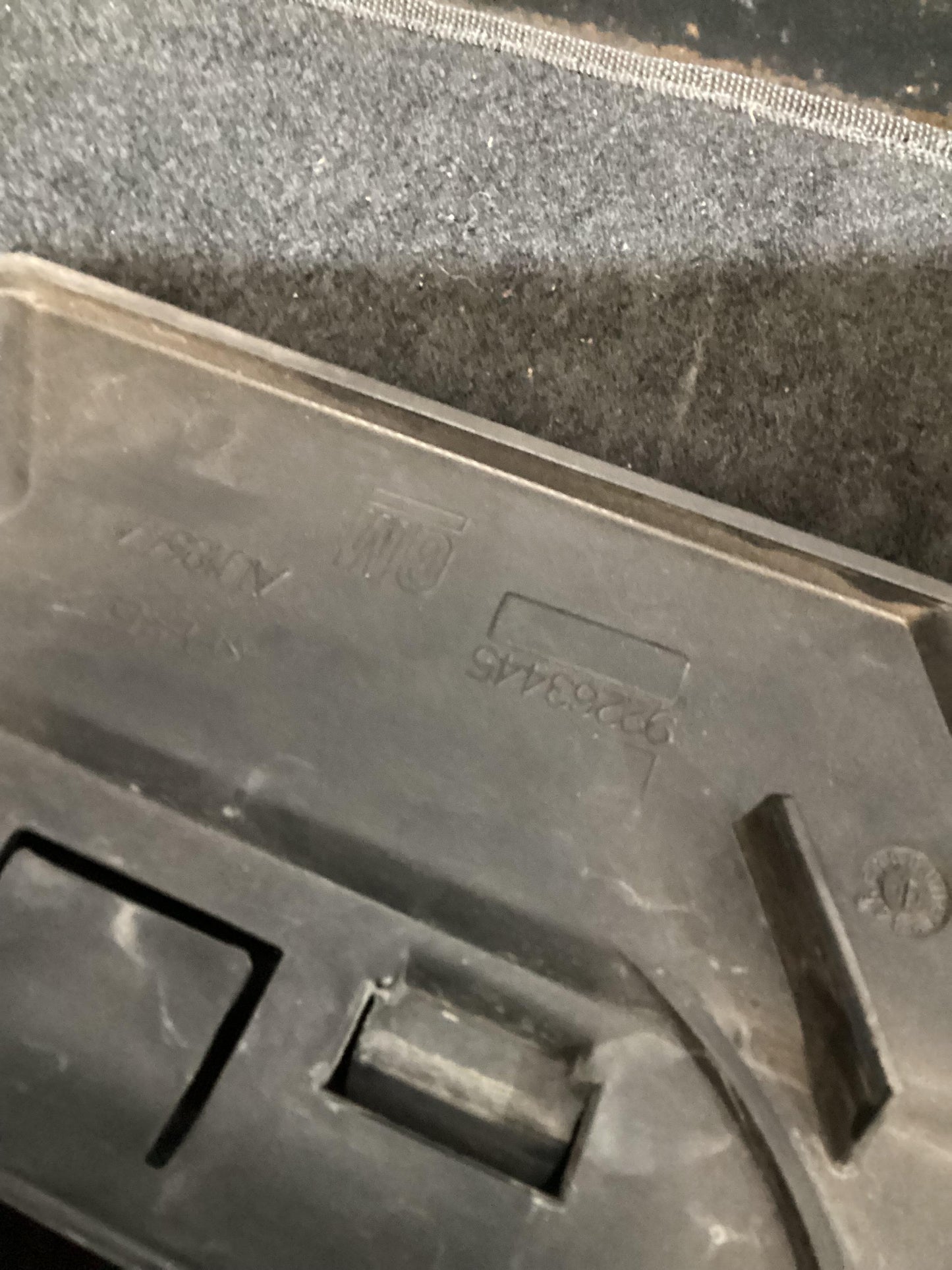 Holden Commodore VE  Left Front Bumper Bracket 92263445