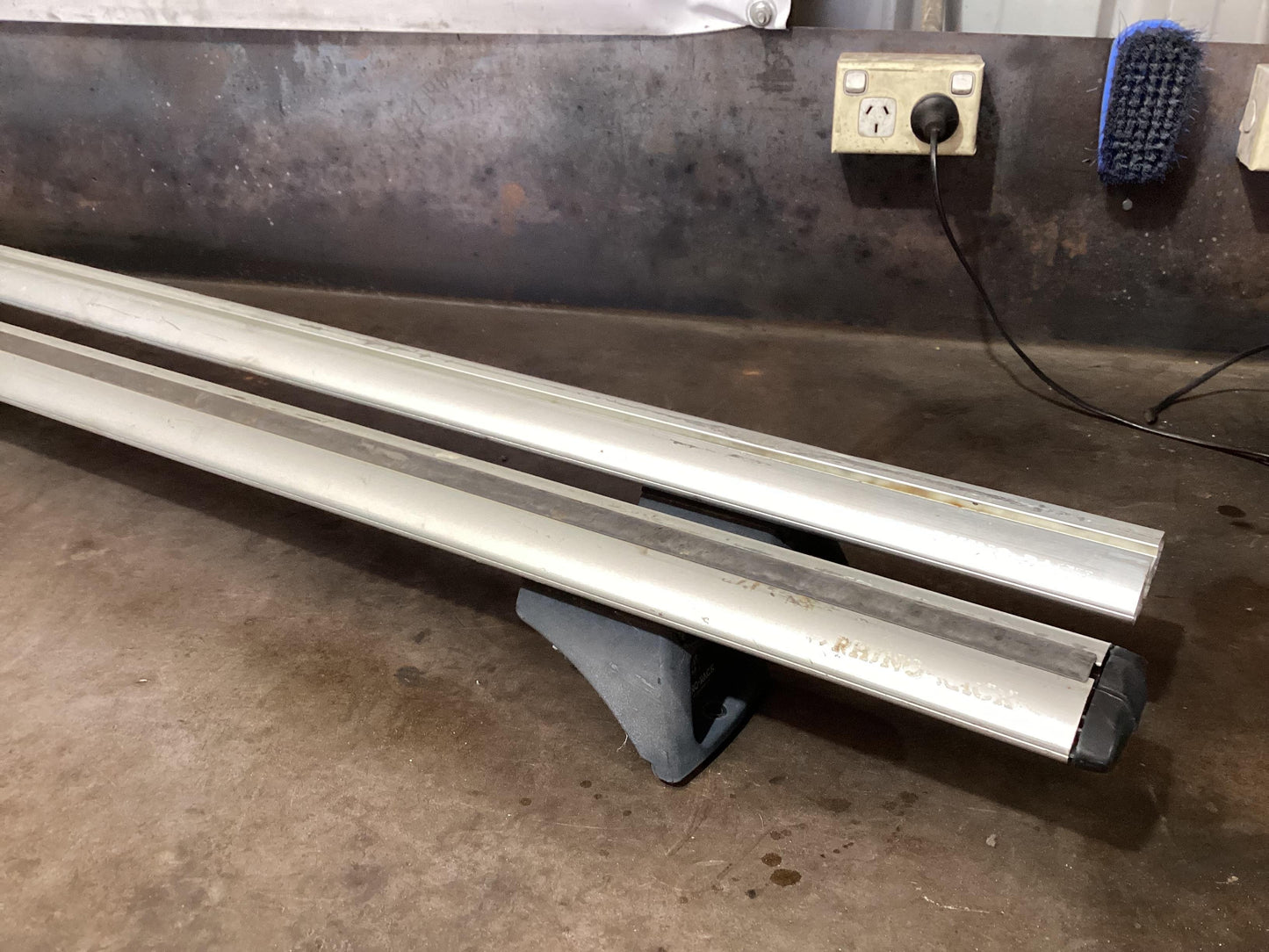 Volkswagen Amarok   Roof Rack/Bars