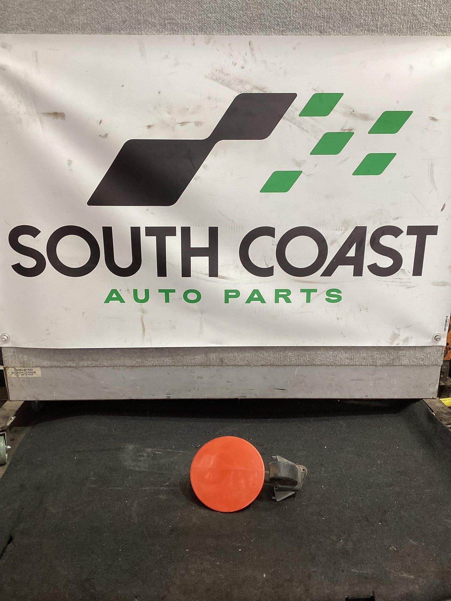 2006 - 2010 Holden Commodore VE  Fuel Filler Door 92213014