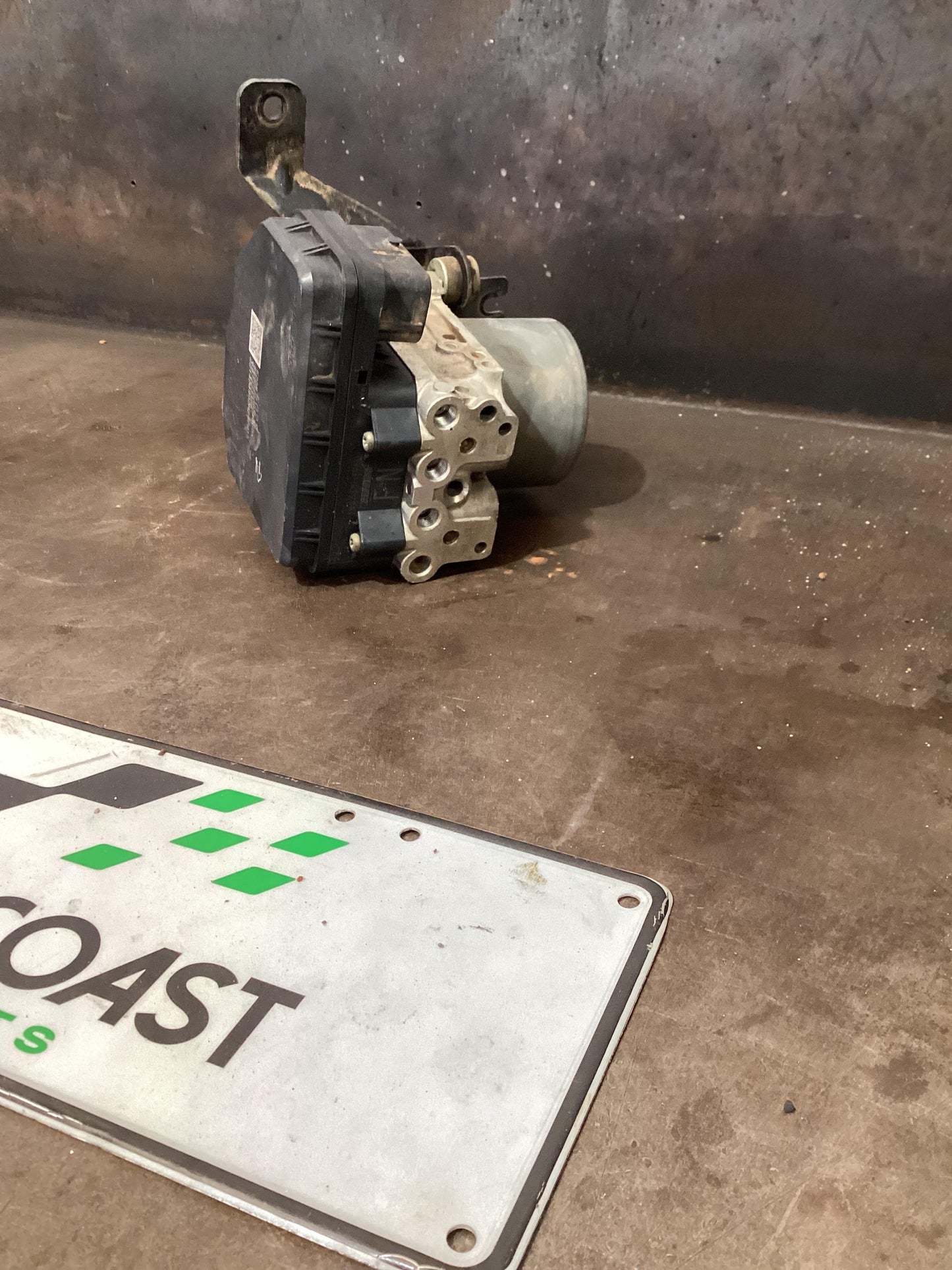 Holden Colorado RG  ABS Brake Module