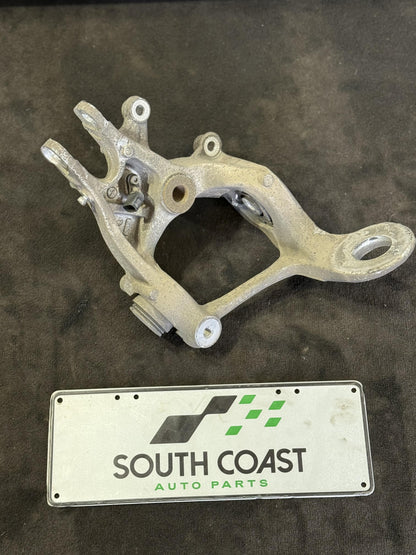 Audi A4 B8 WAUZZ8K9AA071441 Steering Knuckle 8K0505435AB