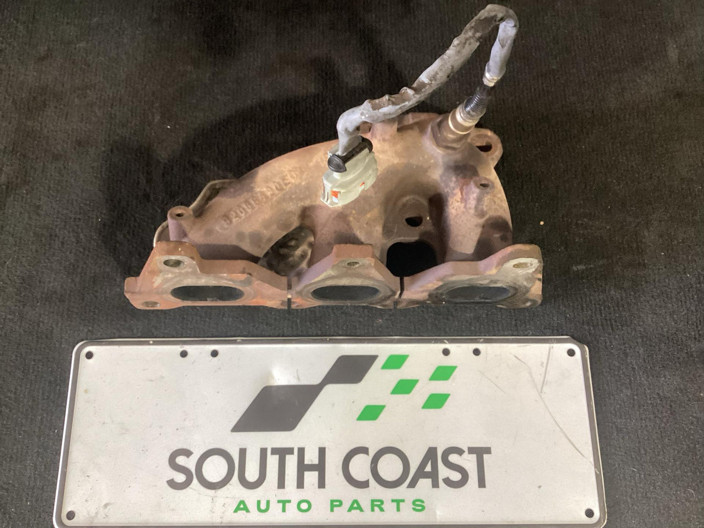 Holden Commodore   Left Exhaust Manifold 92088490EC SA