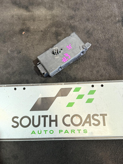Holden Commodore VE  Power Window Control Module  92182518