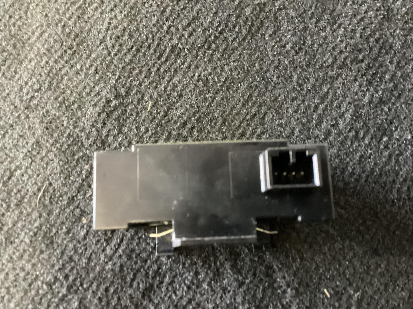 2006 - 2010 Holden Commodore VE  Remote Function Actuator  25808838