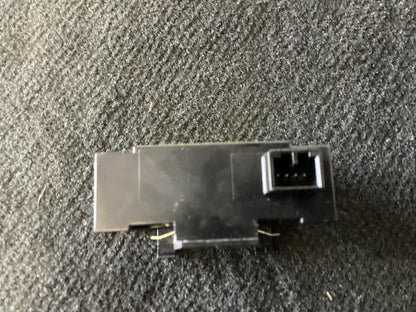 2006 - 2010 Holden Commodore VE  Remote Function Actuator  25808838