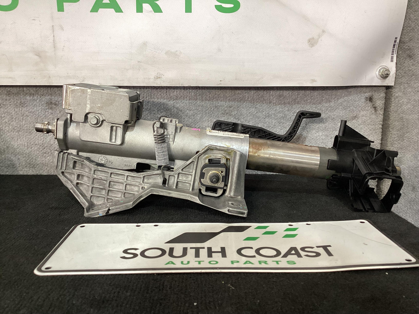 Holden Commodore VF  Steering Column 92507841