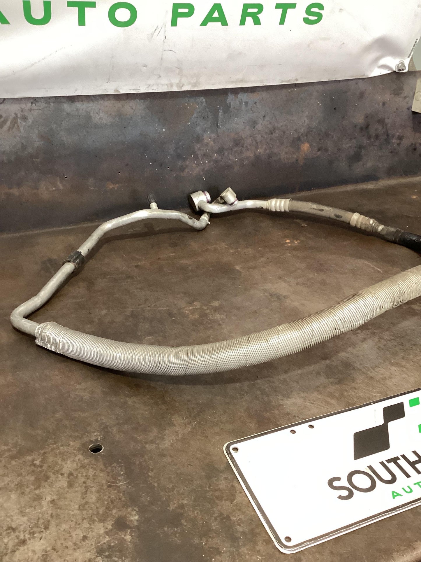 Volkswagen Amarok   A/C Pipe