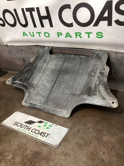 Holden Commodore VE 6G1EK5E79BL526529 Lower Engine Splash Tray 92180526