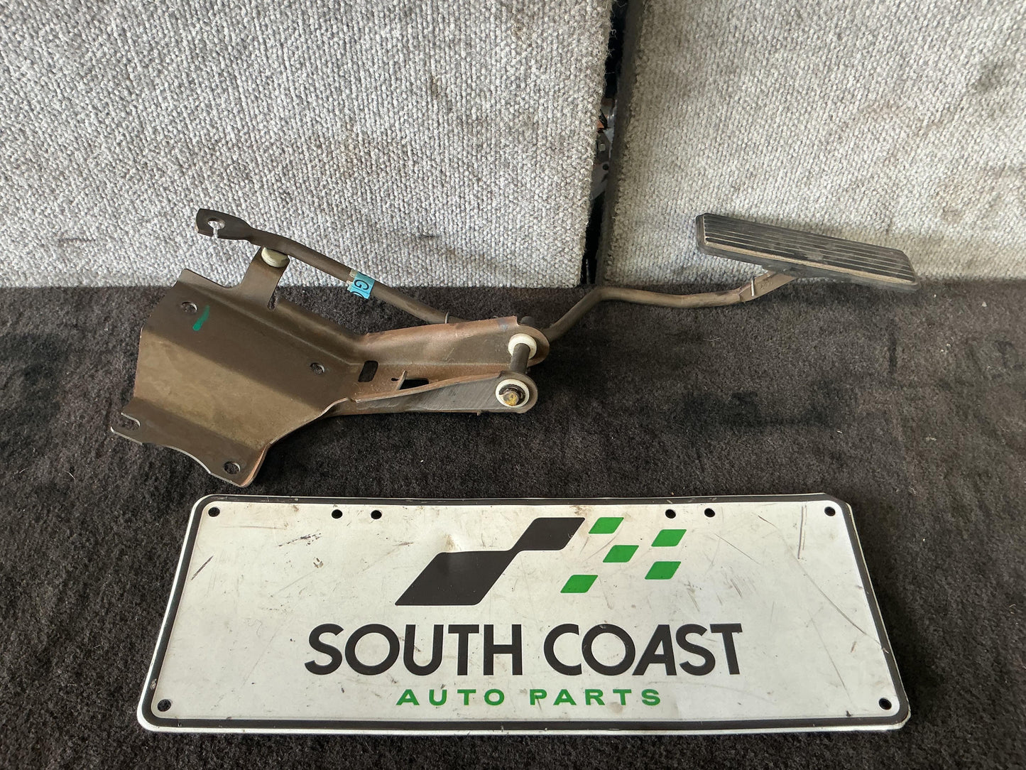 Holden Commodore VY  Accelerator Pedal SG