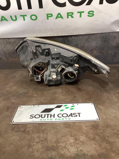 Holden Colorado RG  Right Headlight