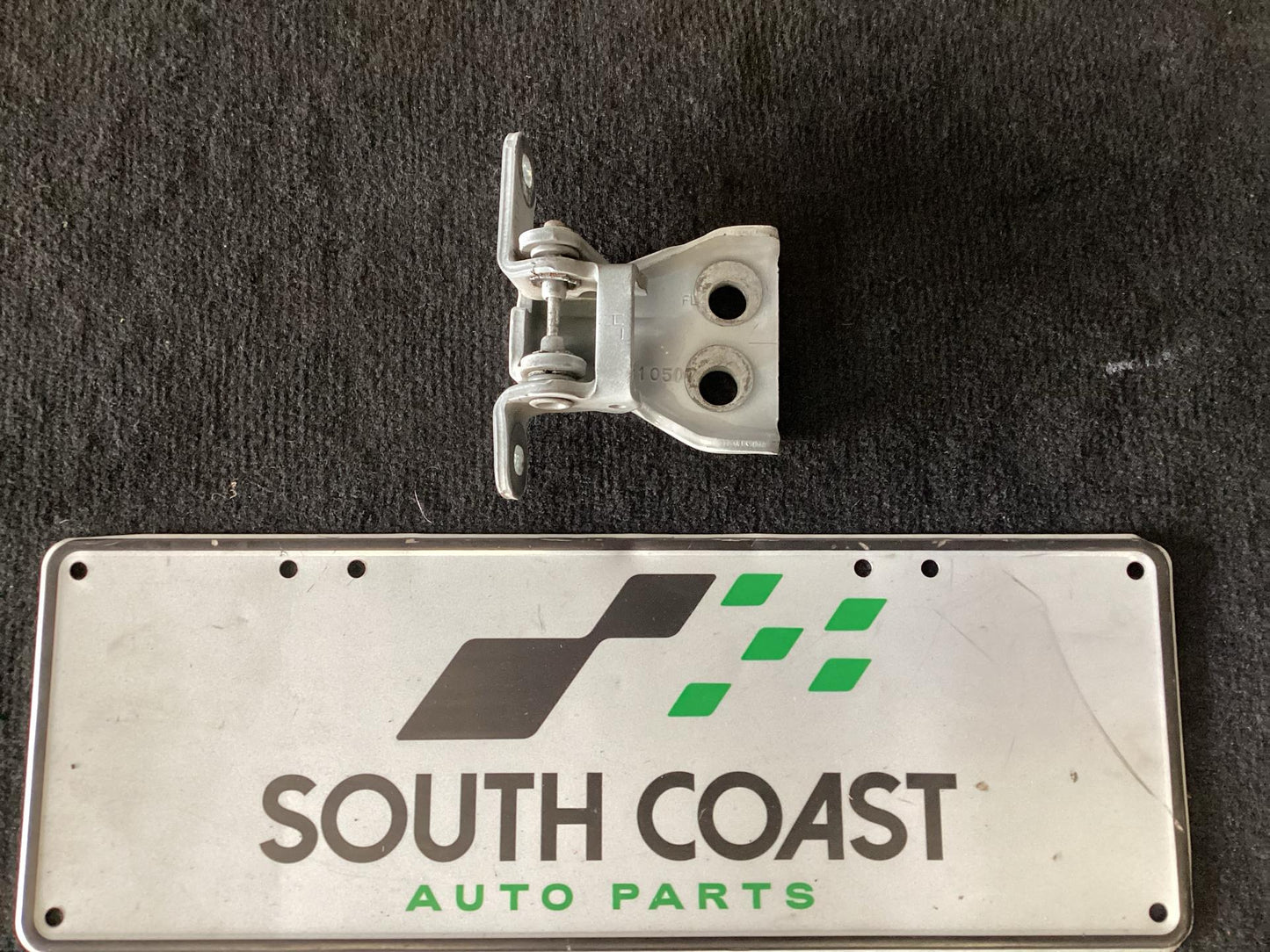 2006 - 2010 Holden Commodore VE  Left Front Door Top Hinge