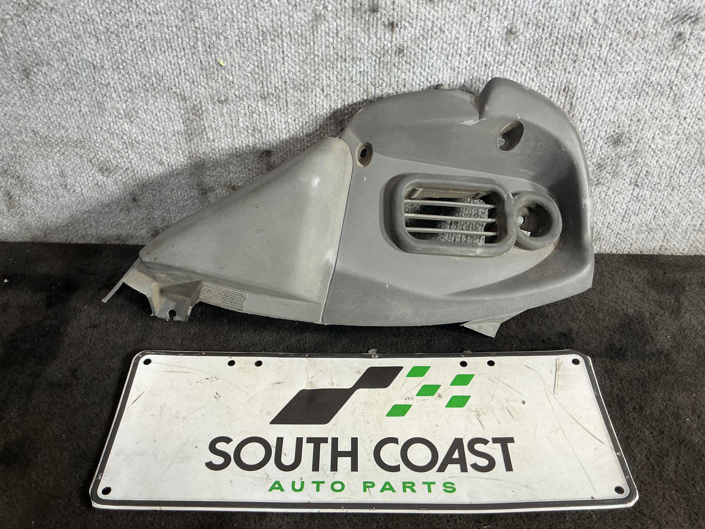 Holden Commodore VR 6H8VRK19HSL781543 Dash End Right 92041154