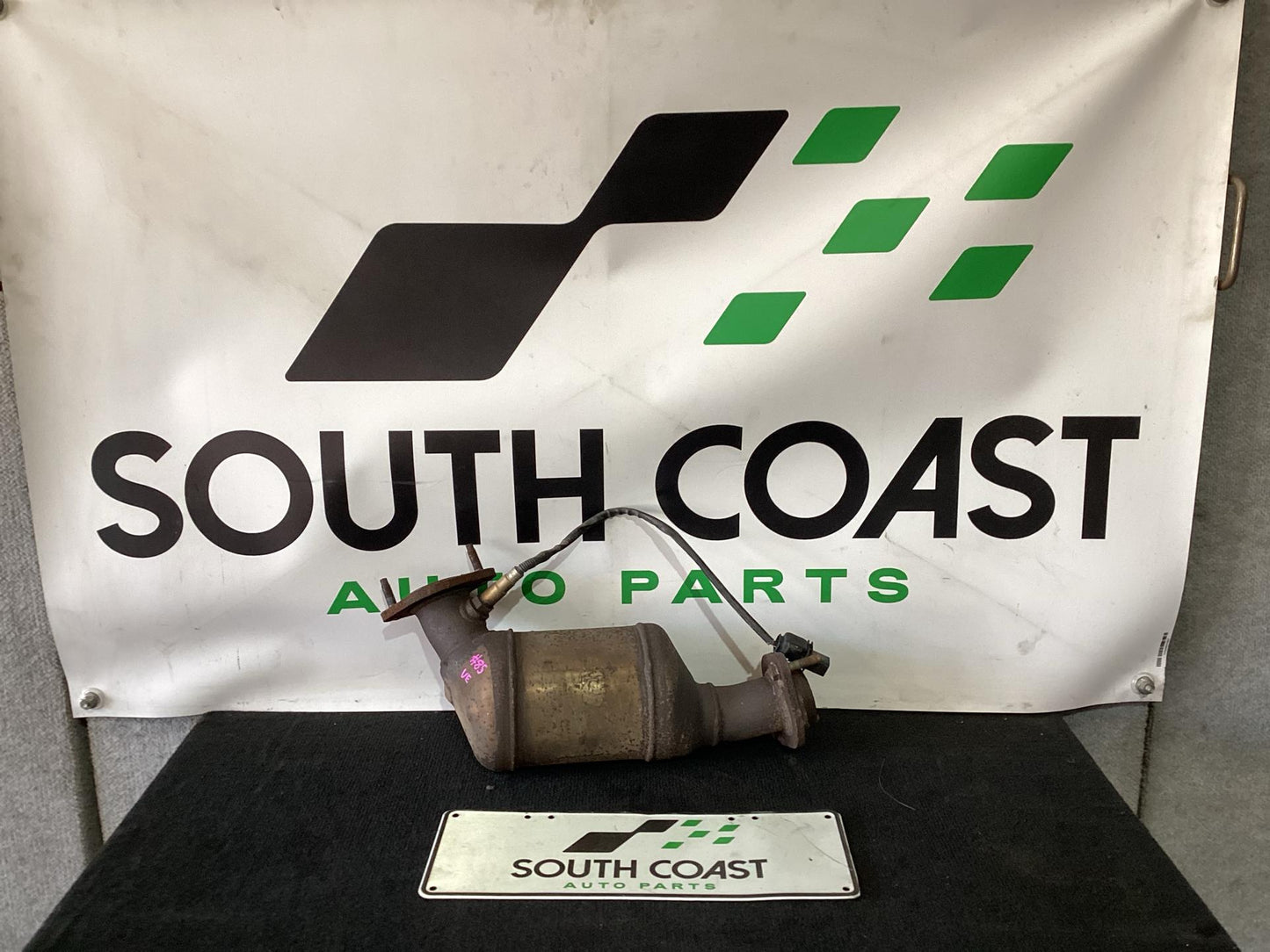 2006 - 2010 Holden Commodore VE  Rear Catalytic Converter