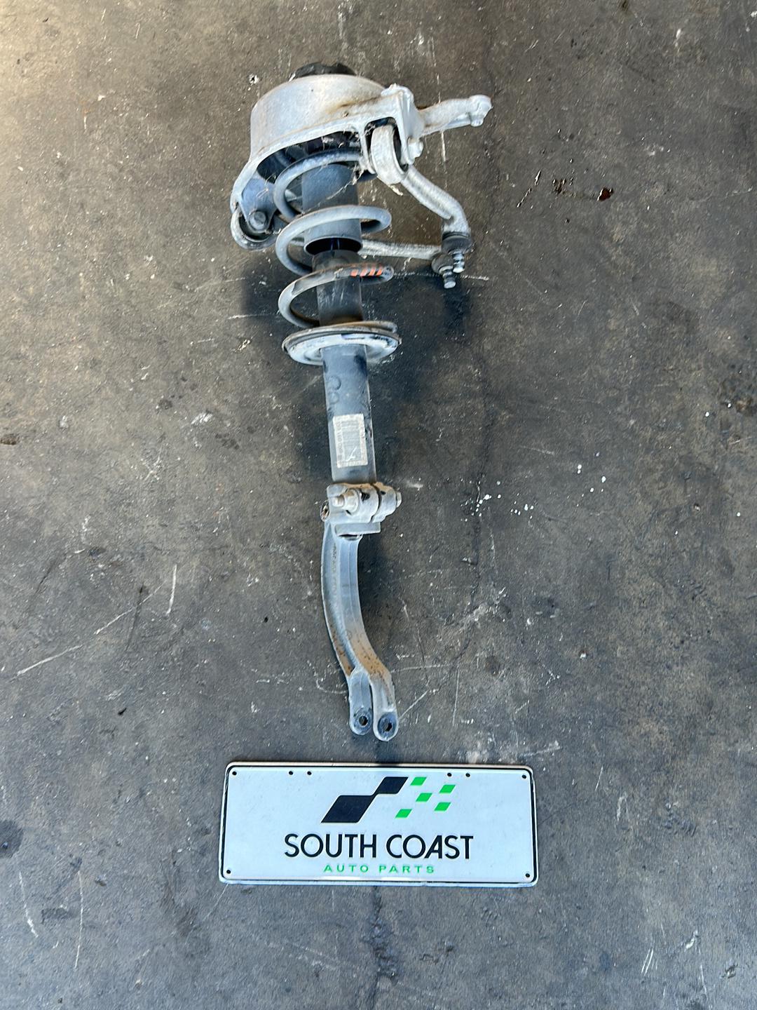 Audi A4 B8 WAUZZ8K9AA071441 Right Front Strut