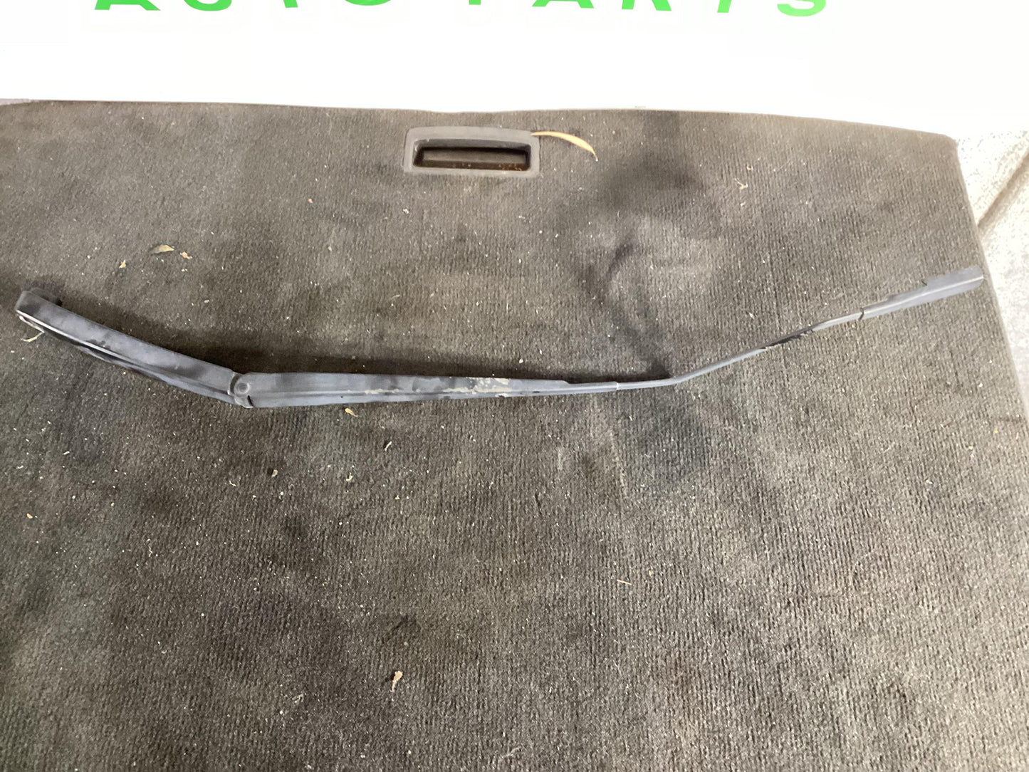 Holden Commodore VF  Right Front Wiper Arm 92280125