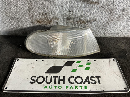 Holden Commodore VR 6H8VRK19HSL781543 Right Indicator 92048653