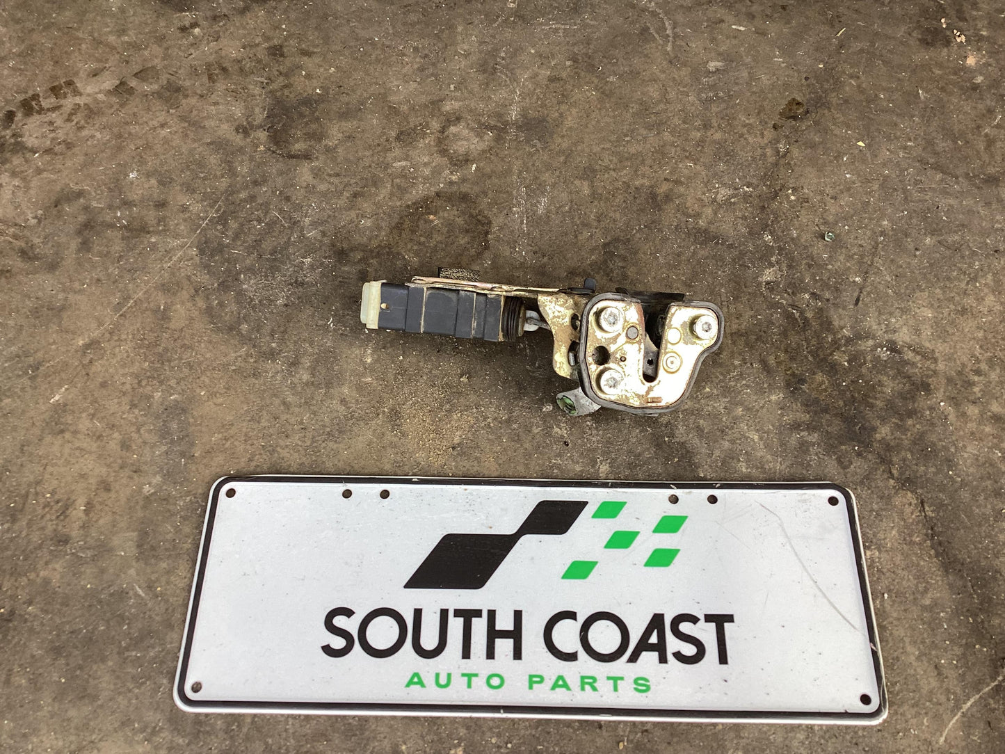 2002 - 2004 Holden Commodore VY 6G1YL54A94L196501 Right Rear Lock Actuator 92146469