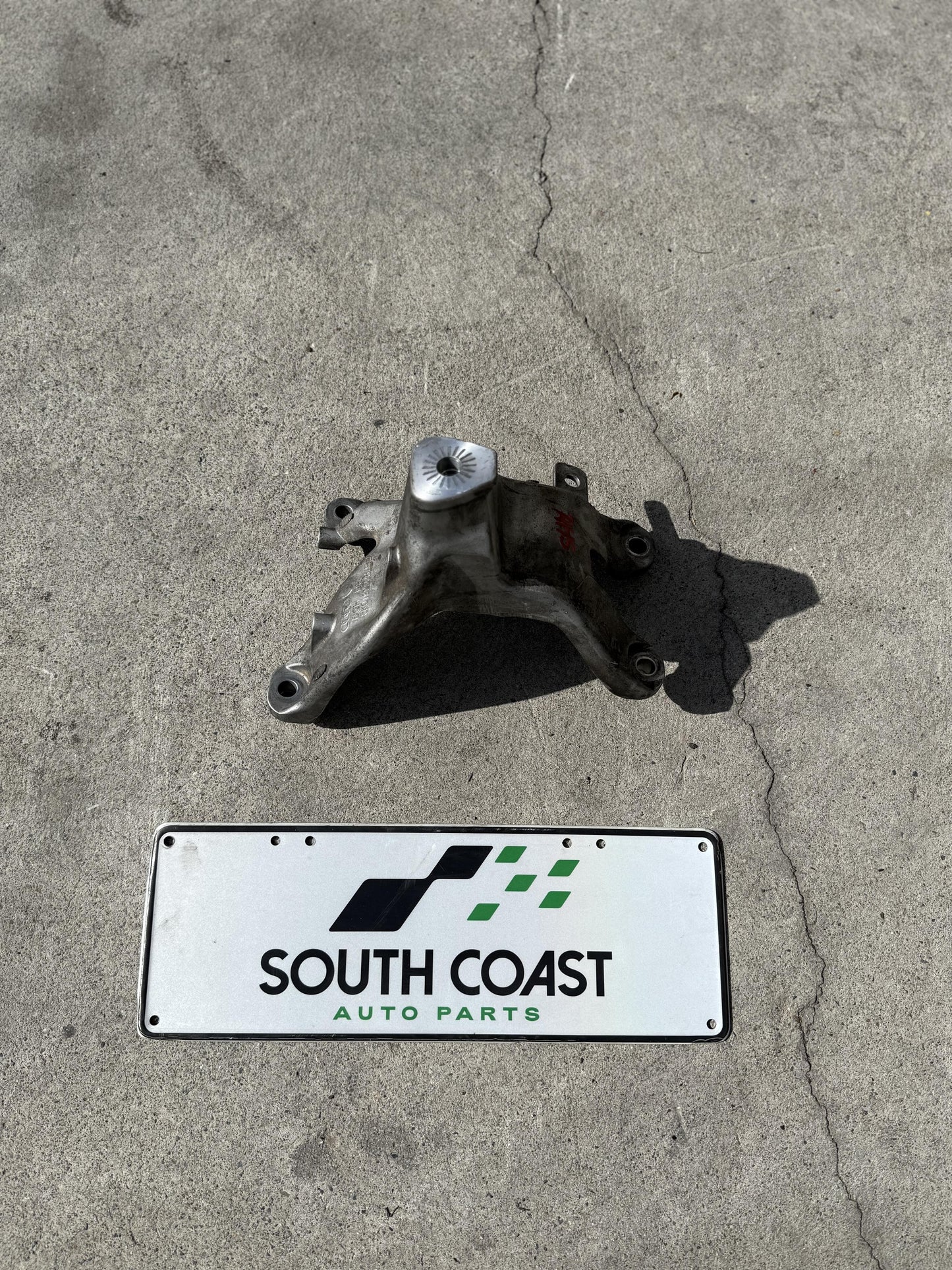 Audi A4 B8 WAUZZ8K9AA071441 Right Engine Mount 8K0199308BD