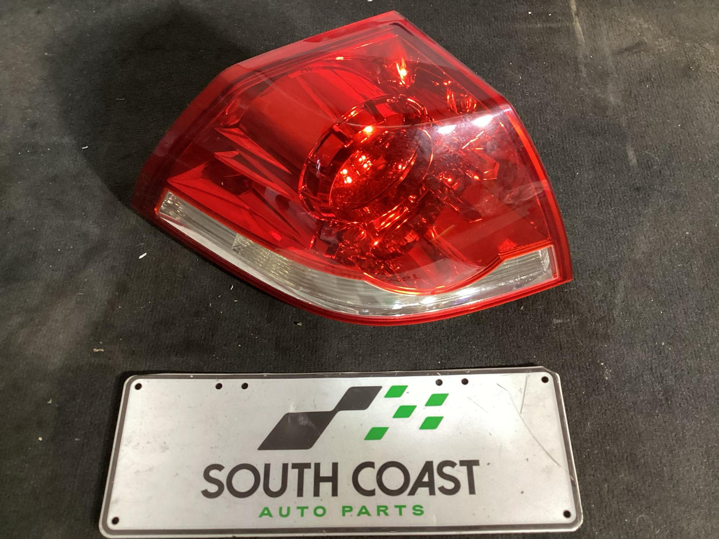 Holden Commodore   Left Taillight